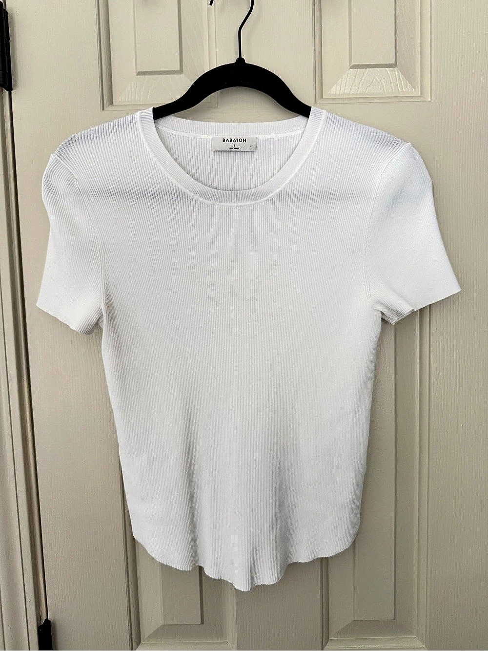 Babaton Ribbed T-Shirt Ribbed Short Sleeve Tee in White Size Large Like New